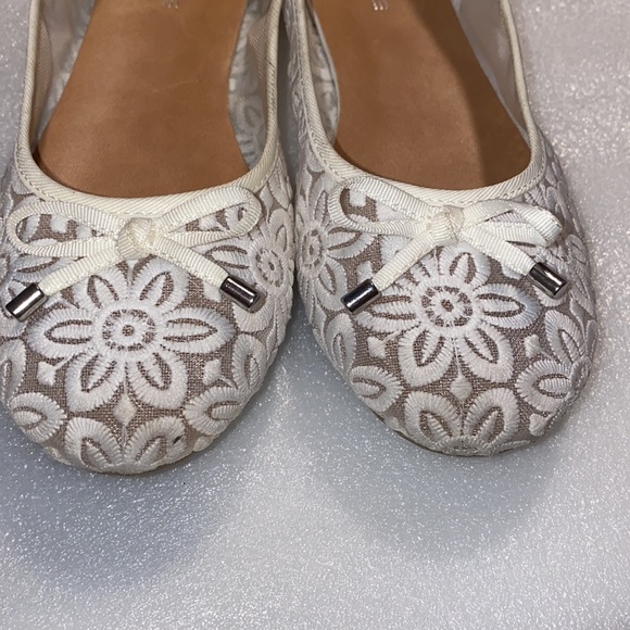 American Eagle 🦅 flats shoes # 3 1/2 - Picture 6 of 6